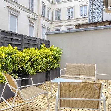 Holiday home L'adresse Beauvoisine 2 Terrasse