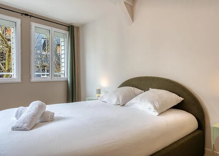 Holiday home L'adresse Beauvoisine 2 Terrasse